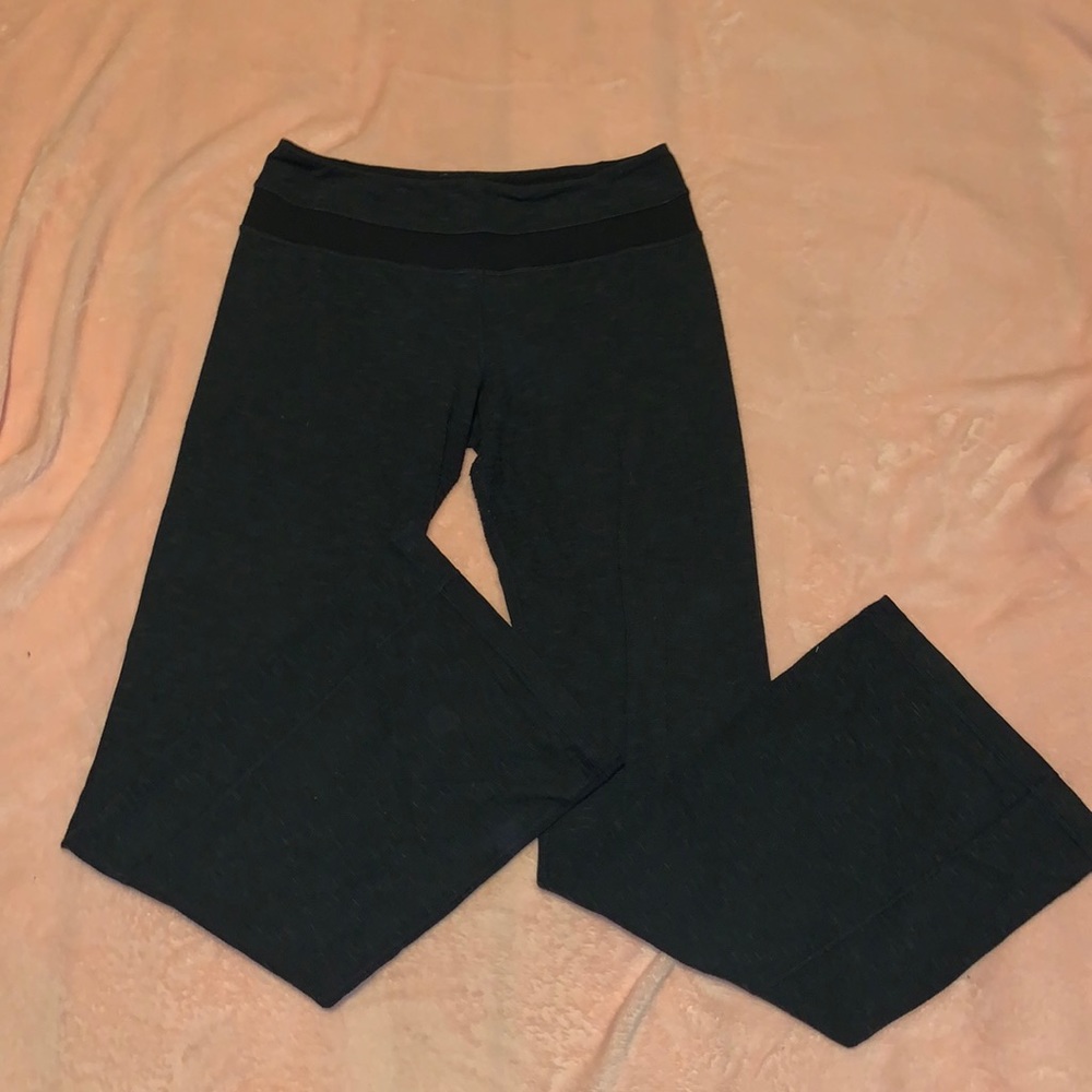 Black Lululemon groove pants
